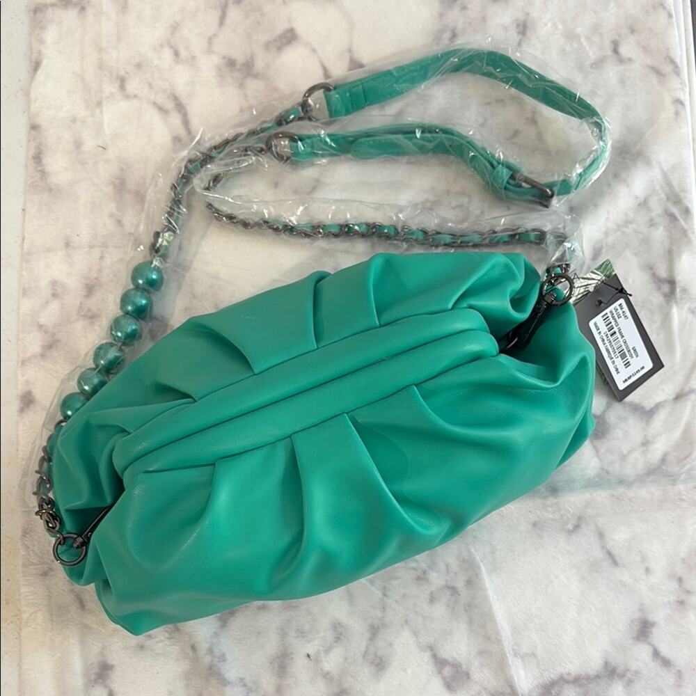 NWT Badgley Mischka Green Shoulder Bag with Slouchy Design